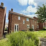 Baileys House - Part Of The The Bay Village With Pool, Gym And Direct Access, Pub, Restaurant, Tennis And Meadows Walks