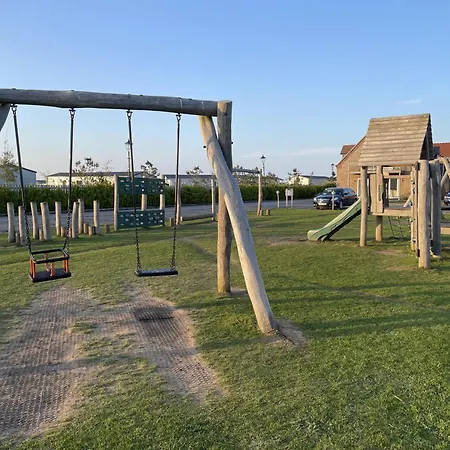 Baileys House - Part Of The The Bay Filey Village With Pool, Gym And Direct Access, Pub, Restaurant, Tennis And Meadows Walks Reighton