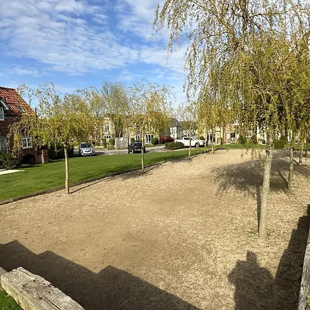 Baileys House - Part Of The The Bay Filey Village With Pool, Gym And Direct Access, Pub, Restaurant, Tennis And Meadows Walks * Reighton